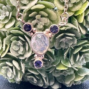 Gorgeous sterling & Gemstone necklace